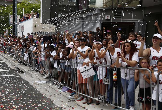 Per le strade di Miami si attendono i campioni.  Reuters